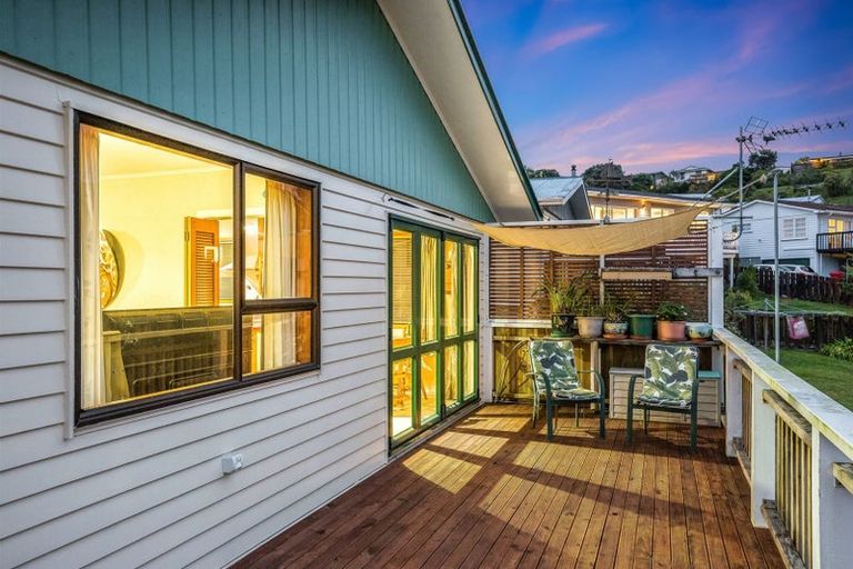 Photo of property in 6 Inlet View, Titahi Bay, Porirua, 5022