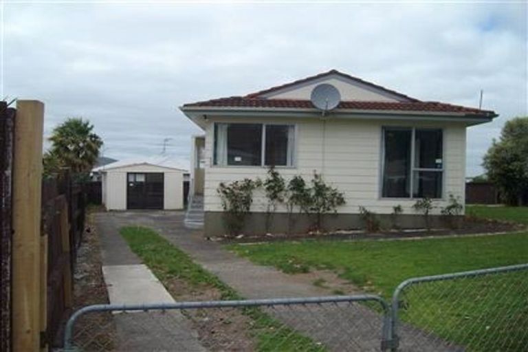 Photo of property in 11 Hyperion Drive, Randwick Park, Auckland, 2105