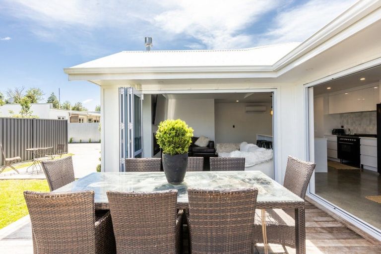 Photo of property in 1417a Woodstock Avenue, Mayfair, Hastings, 4122