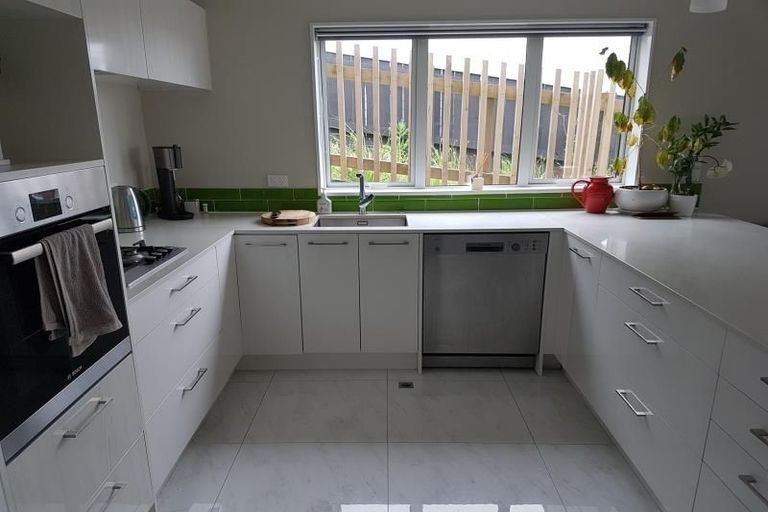 Photo of property in 7a Madeira Close, Whitby, Porirua, 5024