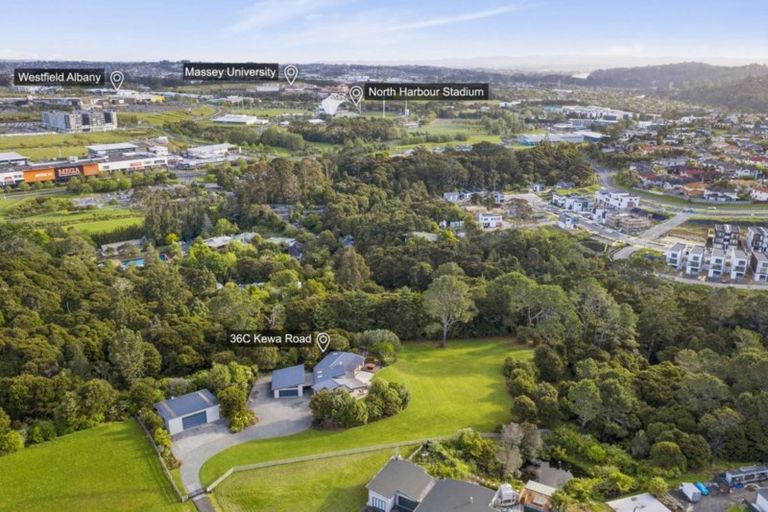 Photo of property in 36c Kewa Road, Albany Heights, Auckland, 0632