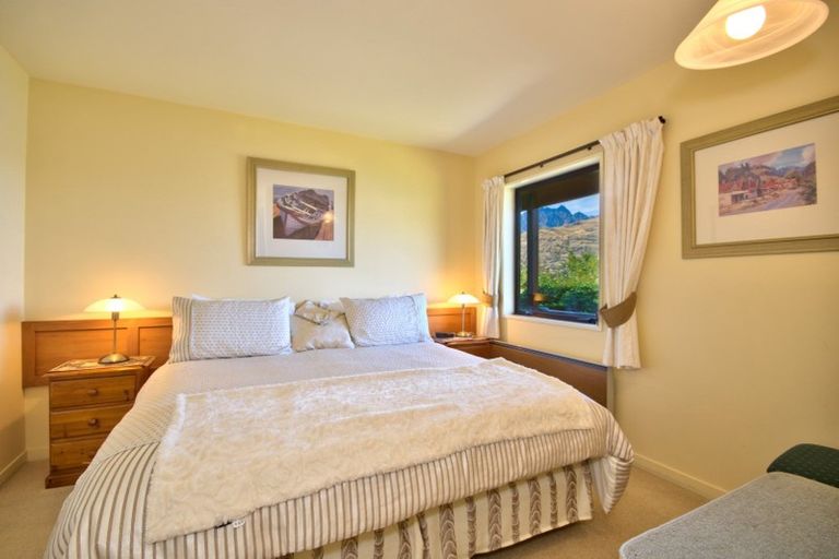 Photo of property in 16 Panners Way, Queenstown, 9300