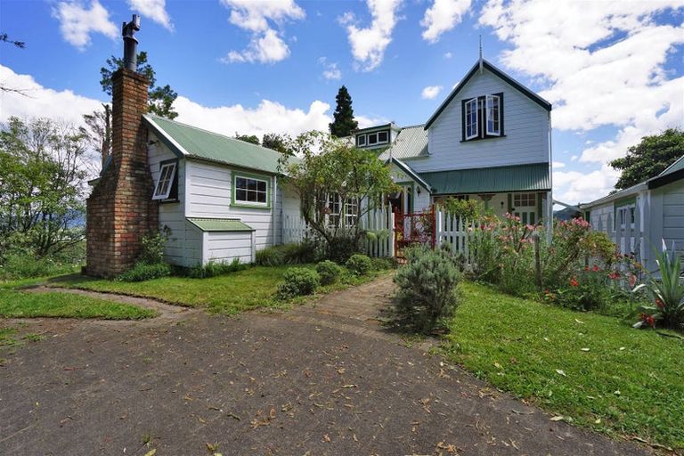 Photo of property in 1266 Te Pahu Road, Karamu, Hamilton, 3285