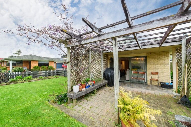 Photo of property in 9 Edgecombe Court, Roslyn, Palmerston North, 4414