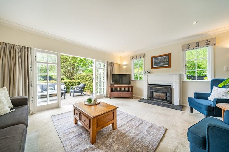 Photo of property in 88 Pinehaven Road, Pinehaven, Upper Hutt, 5019