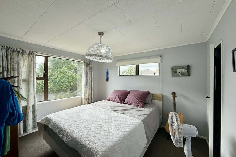 Photo of property in 3 Kaimata Street, Brooklands, New Plymouth, 4310