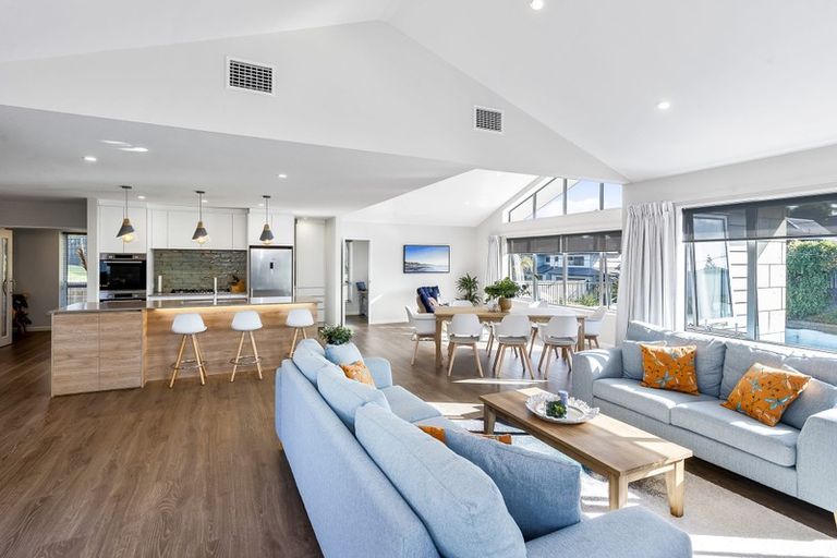 Photo of property in 118 Rosetta Road, Raumati South, Paraparaumu, 5032