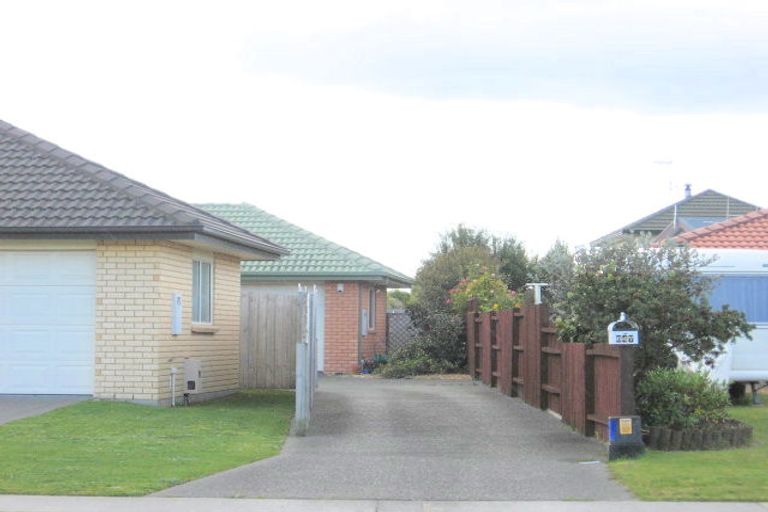 Photo of property in 647a Grenada Street, Papamoa Beach, Papamoa, 3118