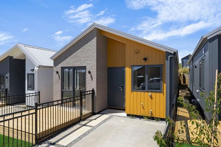 Photo of property in 10 Taukahiwi Road, Pukekohe, 2120
