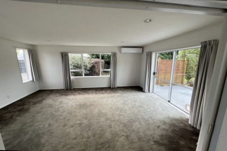 Photo of property in 5 Phoenix Lane, Northcote, Christchurch, 8052