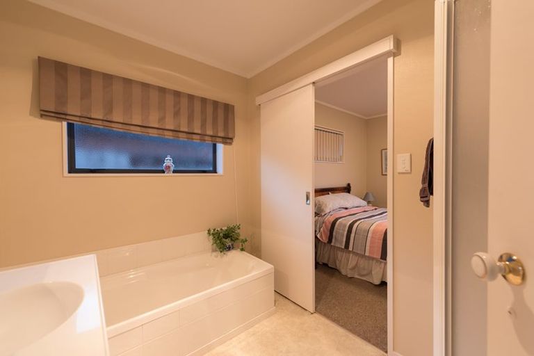 Photo of property in 313 Gravatt Road, Papamoa Beach, Papamoa, 3118