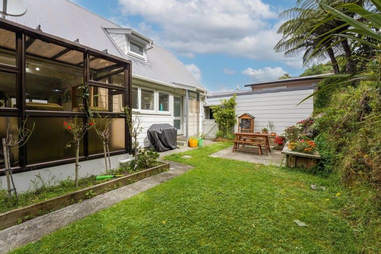 Photo of property in 16 Gainsborough Grove, Belmont, Lower Hutt, 5010