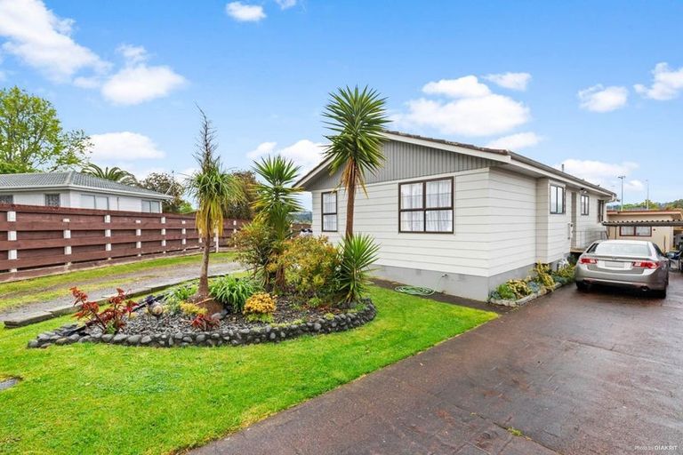 Photo of property in 11 Frostbite Place, Ranui, Auckland, 0612