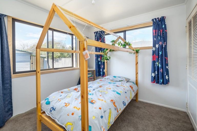 Photo of property in 57 Cologne Street, Martinborough, 5711