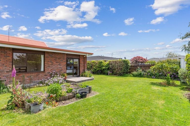 Photo of property in 9 Awanui Drive, Waikanae, 5036