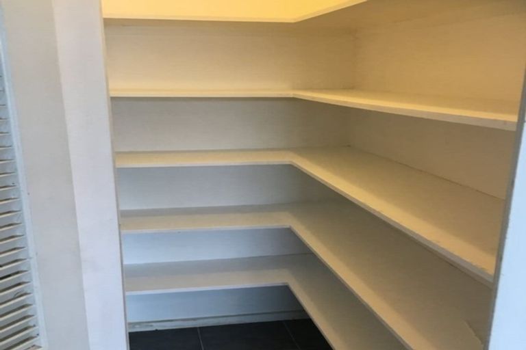 Photo of property in 1/88 Aviemore Drive, Highland Park, Auckland, 2010