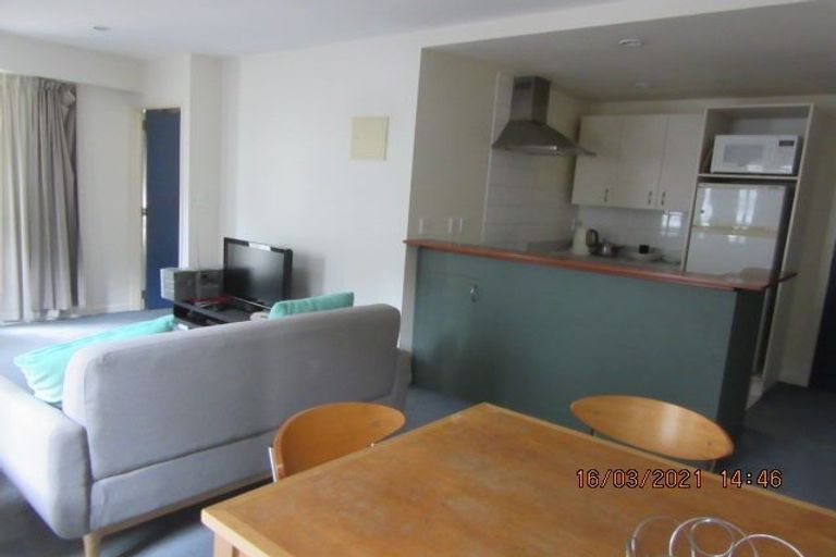 Photo of property in Terrace Heights Apartments, 4e/163 The Terrace, Wellington Central, Wellington, 6011