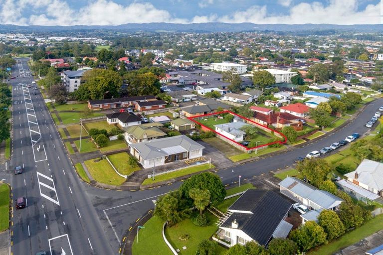 Photo of property in 1 Te Kanawa Crescent, Henderson, Auckland, 0610