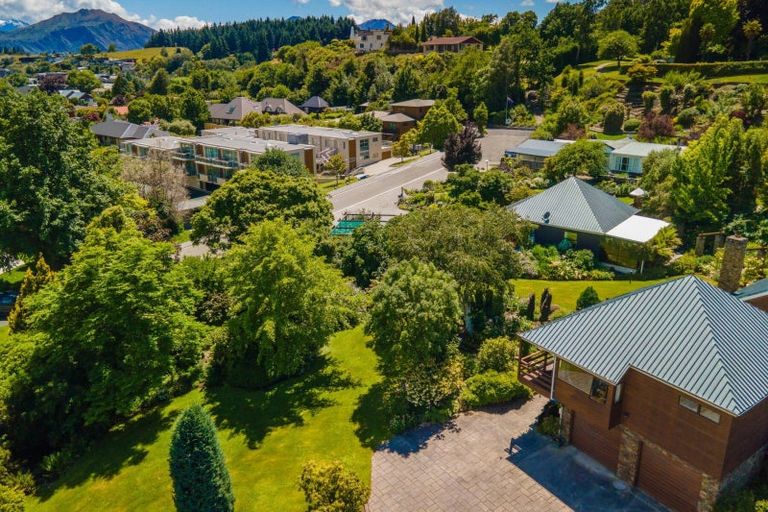 Photo of property in 36 Warren Street, Wanaka, 9305