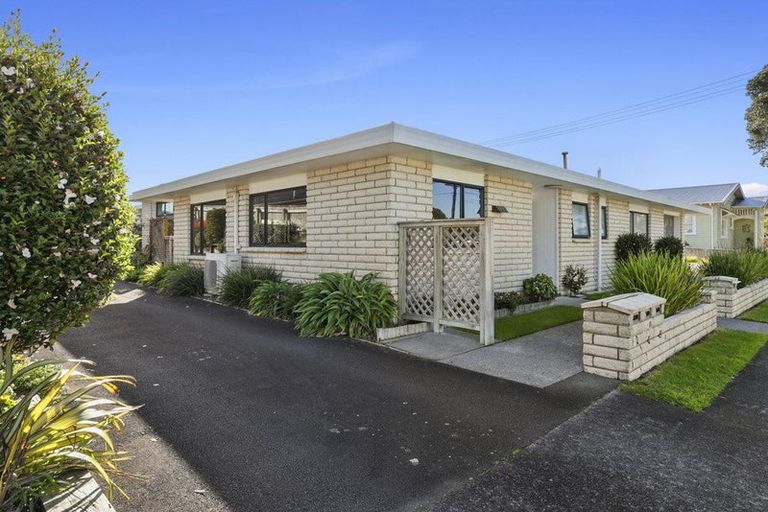 Photo of property in 1/30 Whiteley Street, Moturoa, New Plymouth, 4310