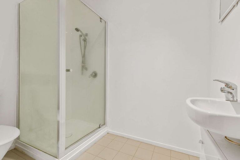 Photo of property in 21 Victory Street, Welcome Bay, Tauranga, 3112