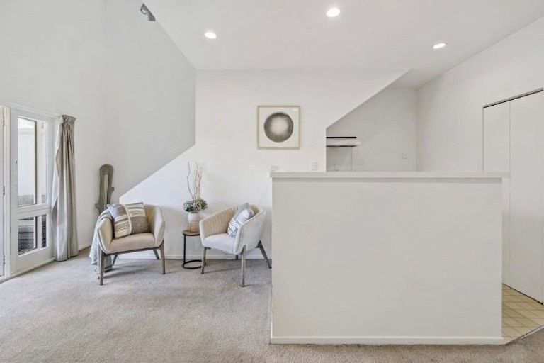 Photo of property in 60 Hackett Street, Saint Marys Bay, Auckland, 1011