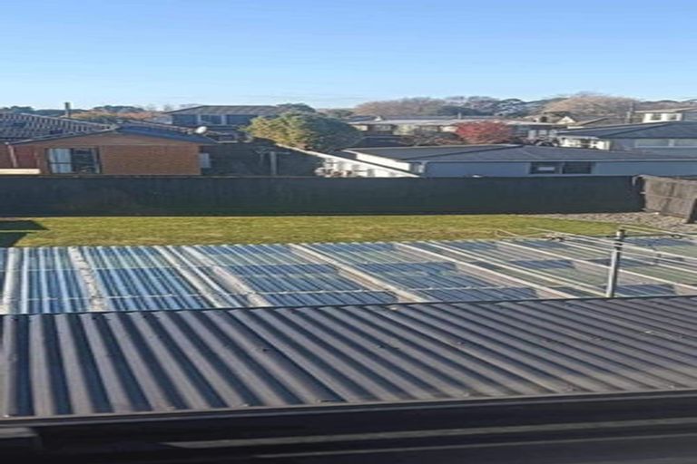 Photo of property in 10 Inca Place, Redwood, Christchurch, 8051