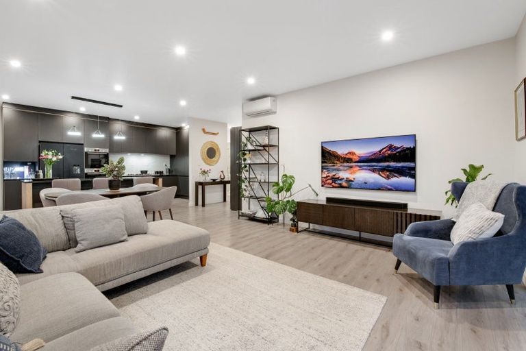 Photo of property in 22 Takurua Terrace, Orewa, 0931