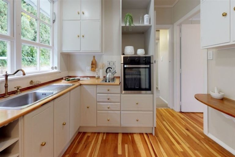 Photo of property in Regency Flats, 6/29-45 Miramar North Road, Miramar, Wellington, 6022