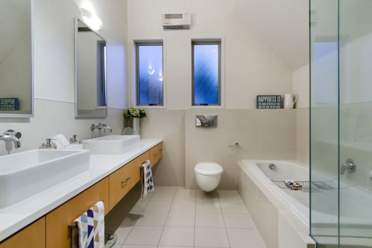 Photo of property in 1a Brown Street, Hauraki, Auckland, 0622