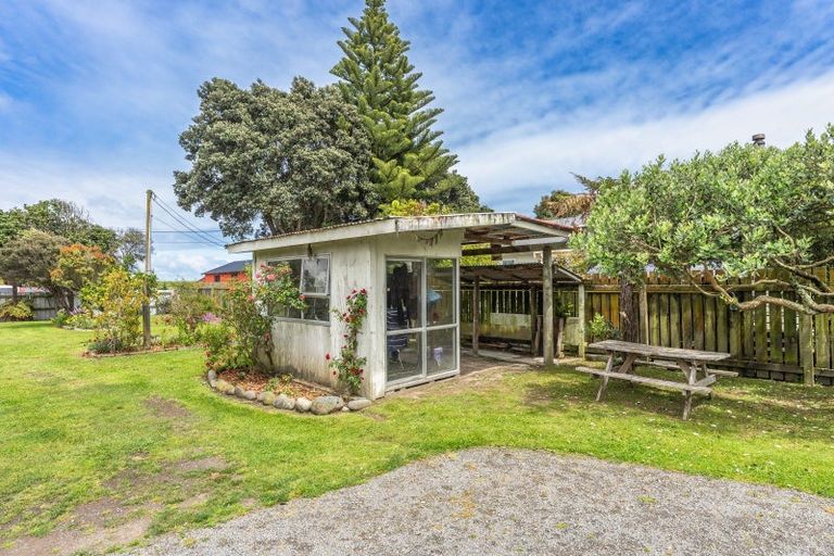 Photo of property in 22 Kiharoa Street, Otaki Beach, Otaki, 5512