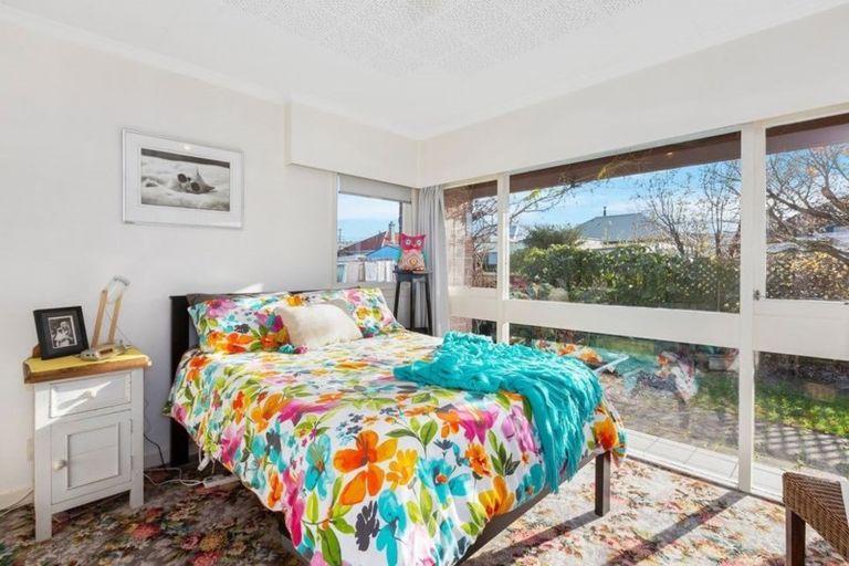 Photo of property in 257 Oxford Street, South Dunedin, Dunedin, 9012