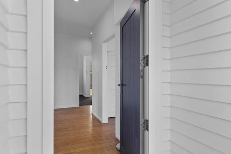 Photo of property in 63 Brois Street, Frankleigh Park, New Plymouth, 4310