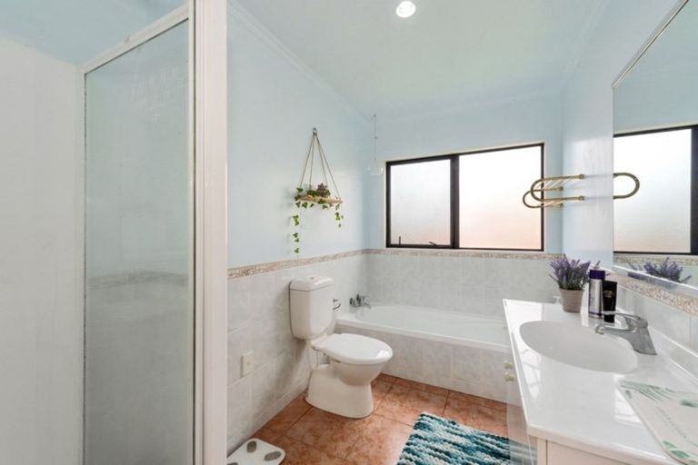 Photo of property in 47 Nielsen Gardens, Rototuna, Hamilton, 3210