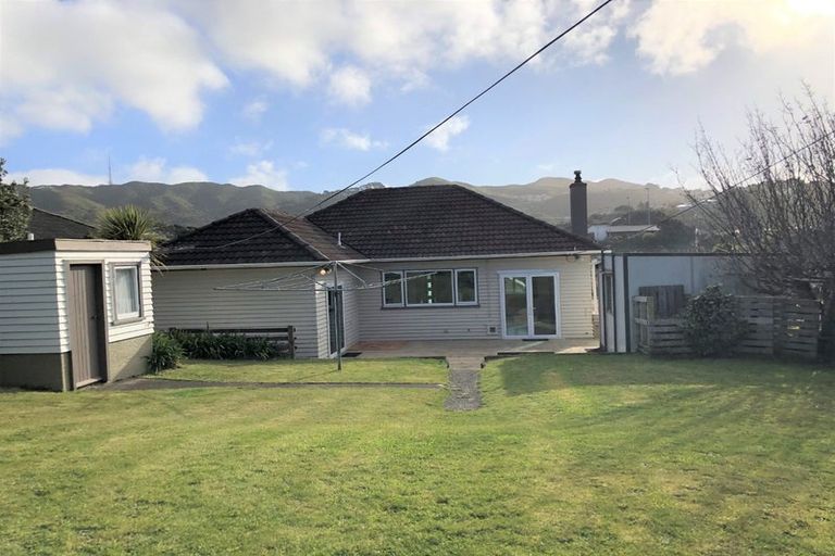 Photo of property in 3 Bould Street, Johnsonville, Wellington, 6037