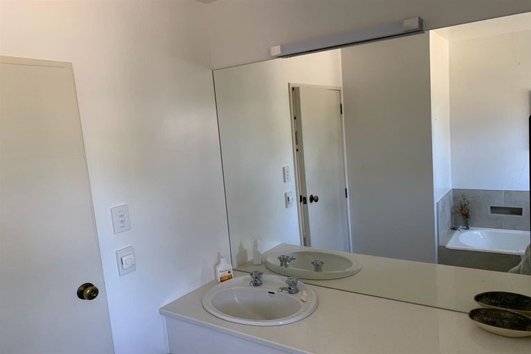 Photo of property in 38d Greers Road, Burnside, Christchurch, 8041