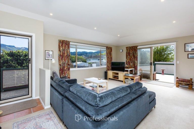 Photo of property in 27b Thackeray Street, Trentham, Upper Hutt, 5018