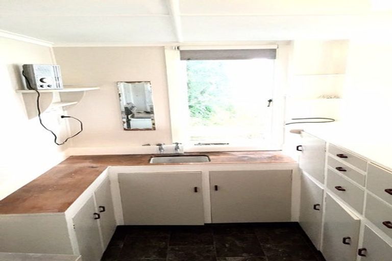 Photo of property in 69 Torkar Road, Clarks Beach, 2122