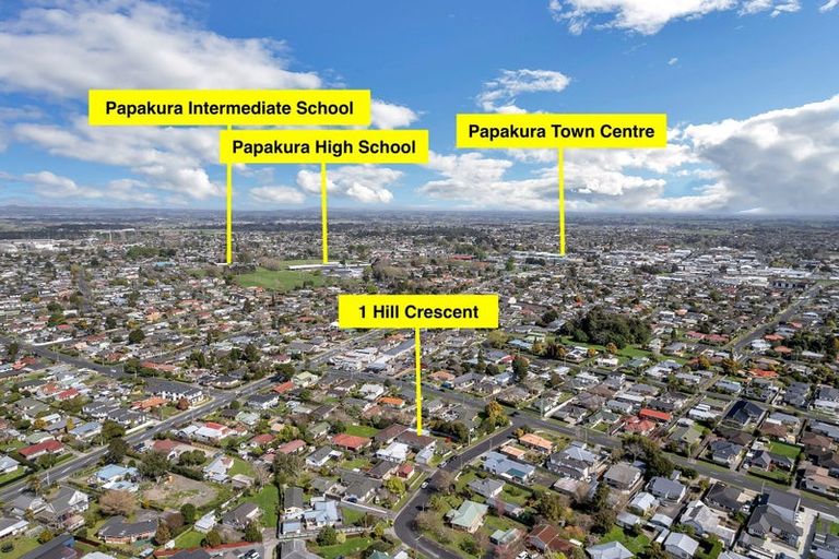 Photo of property in 1 Hill Crescent, Papakura, 2110