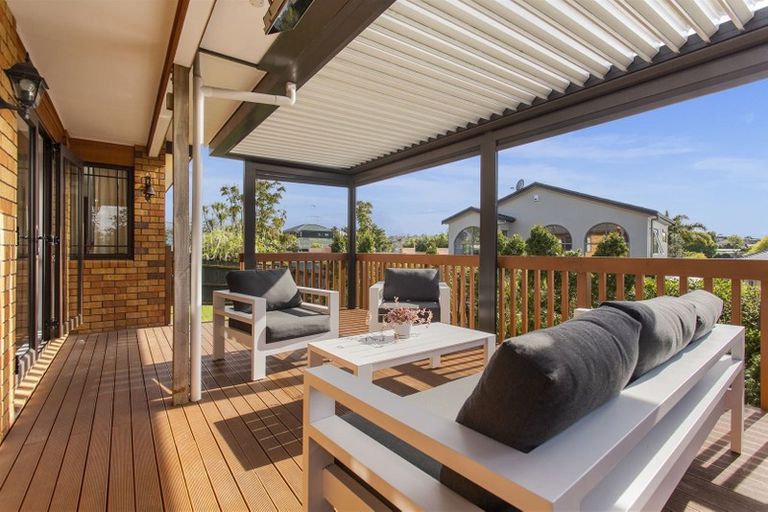 Photo of property in 2/121 Forrest Hill Road, Forrest Hill, Auckland, 0620