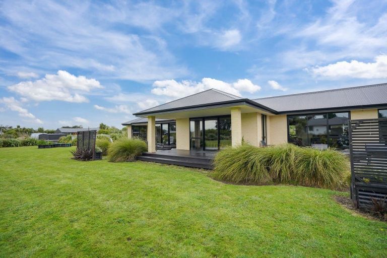 Photo of property in 14 Kakariki Way, Otatara, Invercargill, 9879