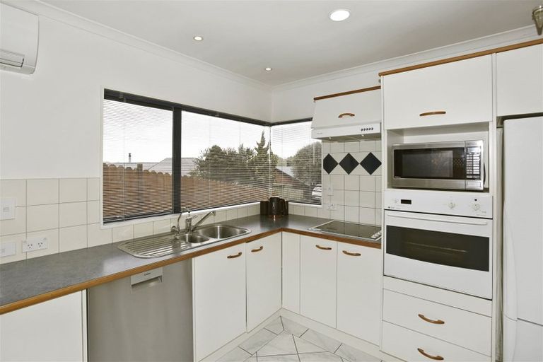 Photo of property in 10 Avonlea Lane, Pukekohe, 2120