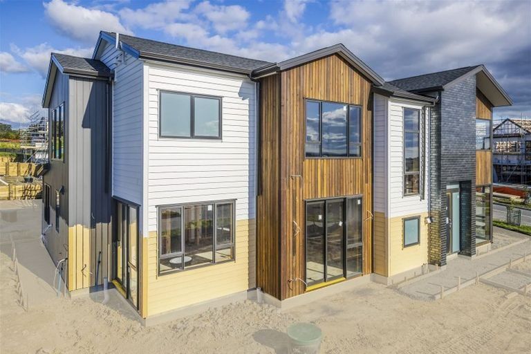 Photo of property in 73 Michael Bosher Way, Flat Bush, Auckland, 2019