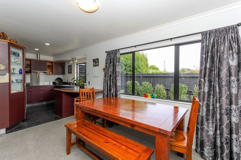 Photo of property in 5a Clovelly Street, Brooklands, New Plymouth, 4310