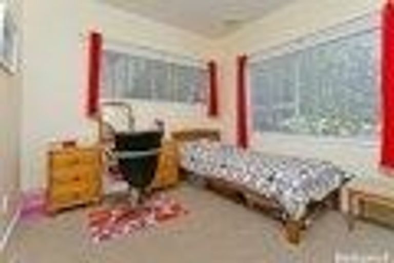 Photo of property in 49 Weatherly Road, Torbay, Auckland, 0630
