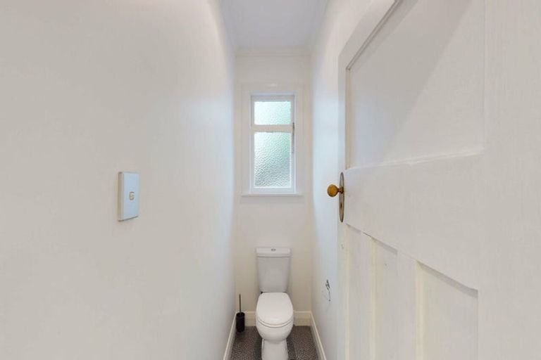 Photo of property in 397 Karori Road, Karori, Wellington, 6012