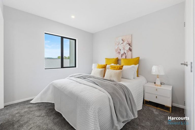 Photo of property in 22 Waimarie Drive, Karaka, 2578