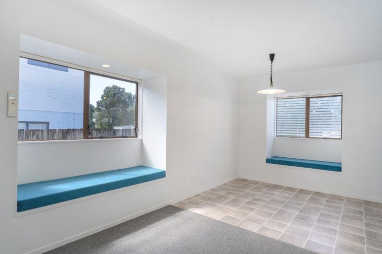 Photo of property in 15 Kawakawa Road, Whitianga, 3510