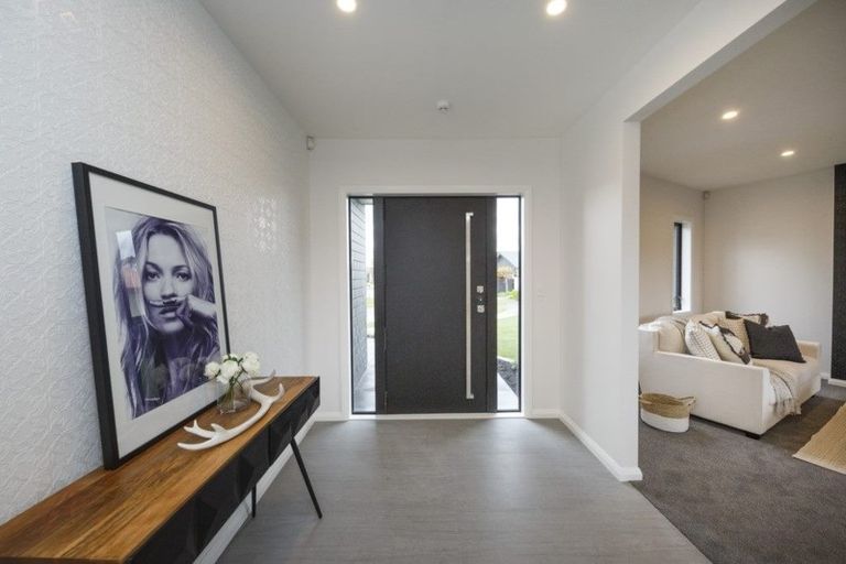 Photo of property in 9 Fairway Grove, Hokowhitu, Palmerston North, 4410