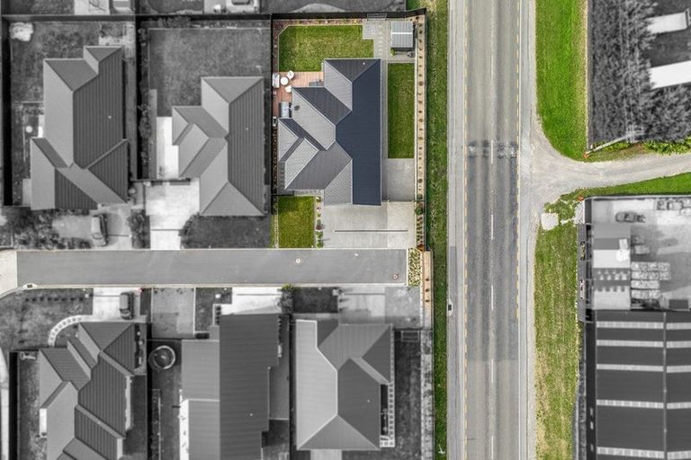 Photo of property in 117 Mawai Hakona Drive, Wallaceville, Upper Hutt, 5018